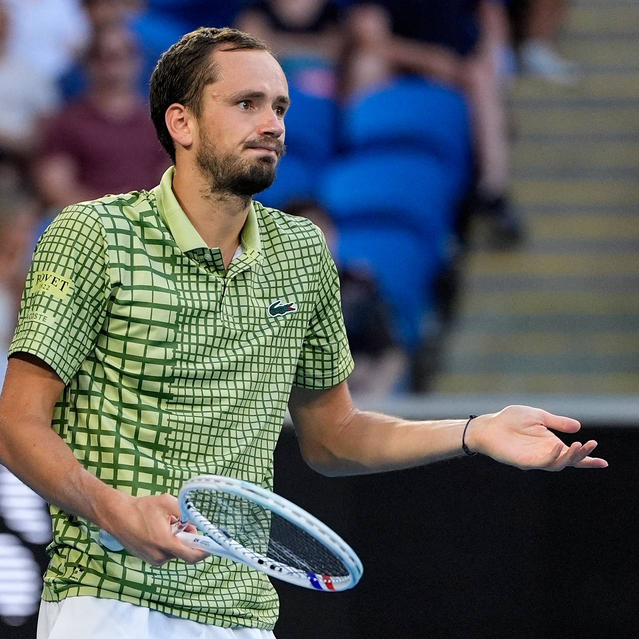 Медведев вылетел с Australian Open