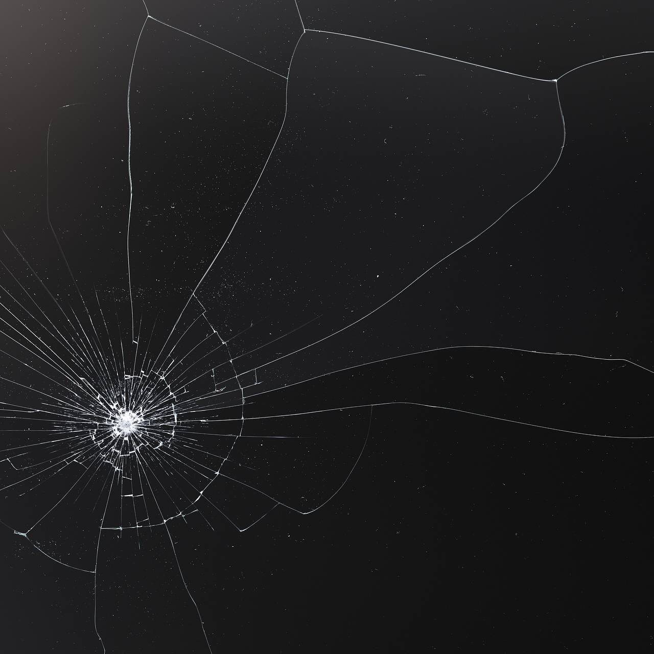 Взрывы и звуки стрельбы разбудили жителей российского региона