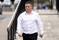 «Это подстава» Статья в газете разрушила карьеру телезвезды. Он обвинил в этом известного бизнесмена, сел в тюрьму и стал педофилом