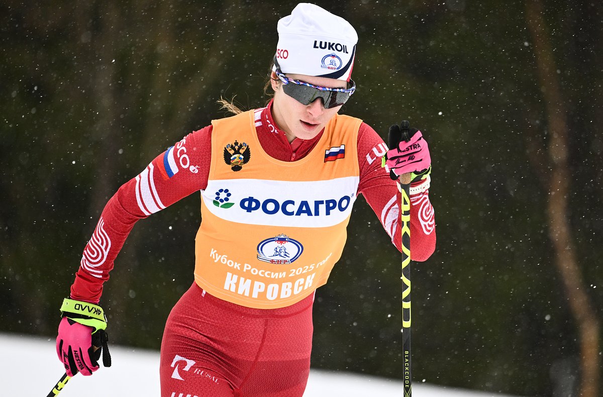 Дарья Непряева, российская лыжница