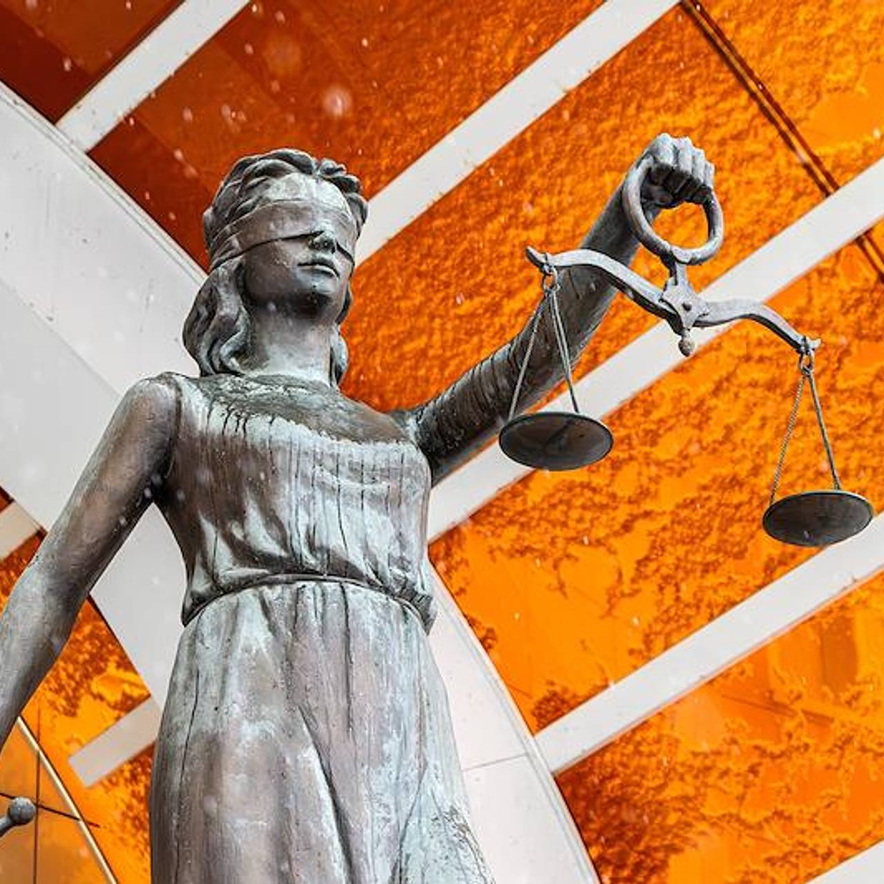 Забившие свидетеля резонансного преступления бывшие полицейские получили срок