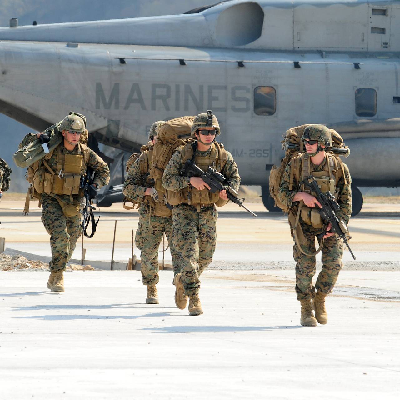 &laquo;Атмосфера тревожная&raquo;. Американская армада движется к Ирану. Когда ждать нового конфликта на Ближнем Востоке и чем он обернется?