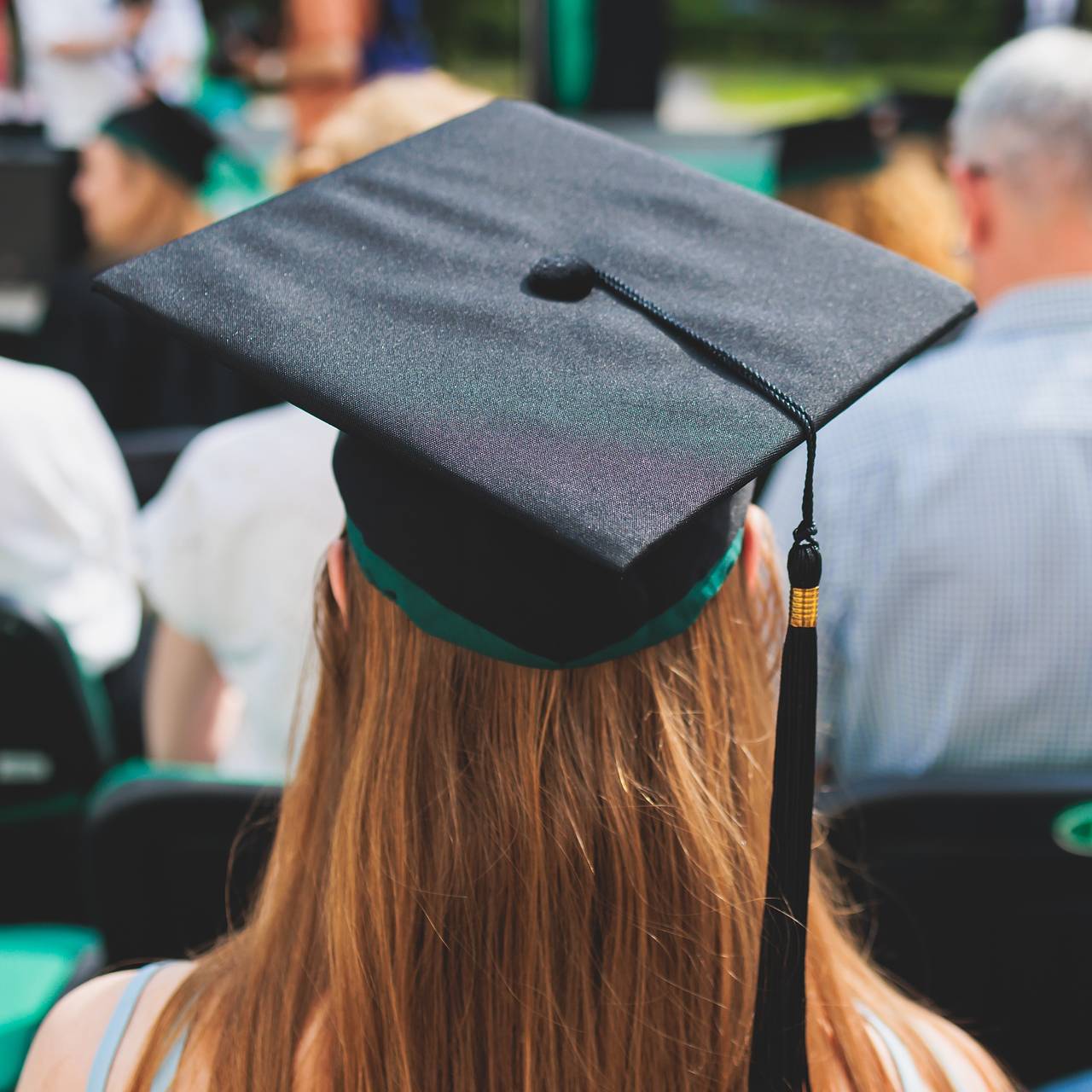 В США увидели в ИИ причину проблем с трудоустройством выпускников колледжей