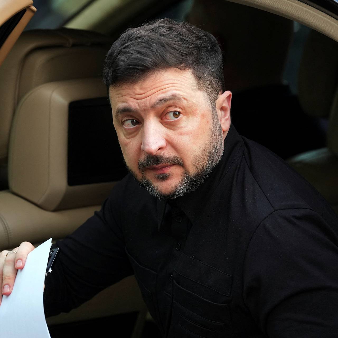 Песков высказался о реакции Зеленского на приглашение в Москву