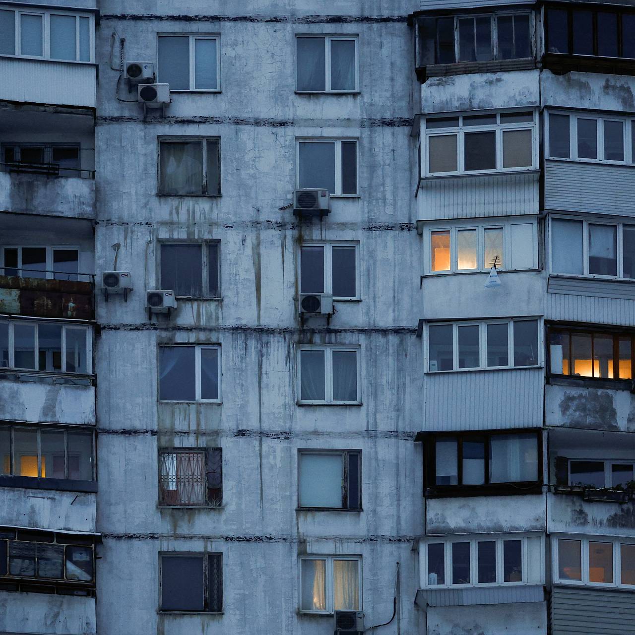 &laquo;Говно течет прямо из окон&raquo;. Жители крупного района Киева бунтуют из-за коммунального коллапса. Им предлагают рыть выгребные ямы