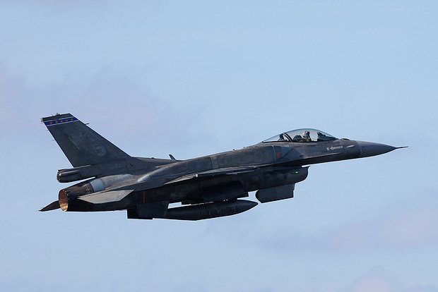 Пентагон&nbsp; подписал контракт на обслуживание переданных Украине F-16