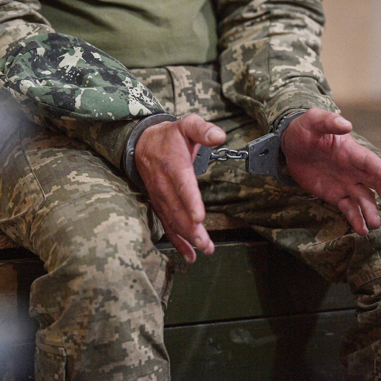 Попавшие в окружение у крупного города в ДНР бойцы ВСУ начали сдаваться в плен