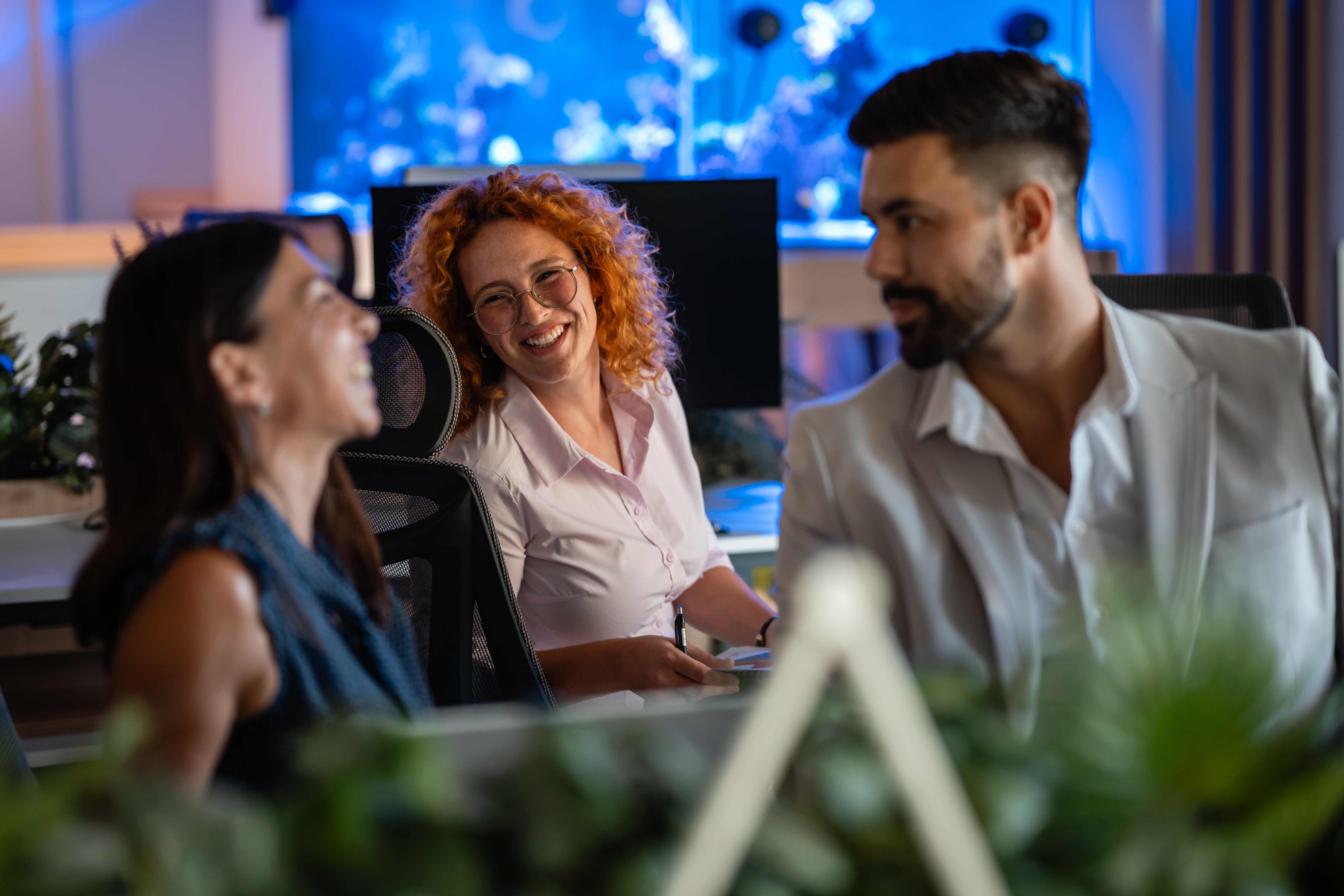 Россиян&nbsp; предупредили о риске лишиться работы за громкий смех