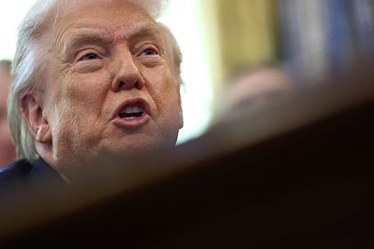 Трамп рассказал об армаде движущихся к Ирану кораблей