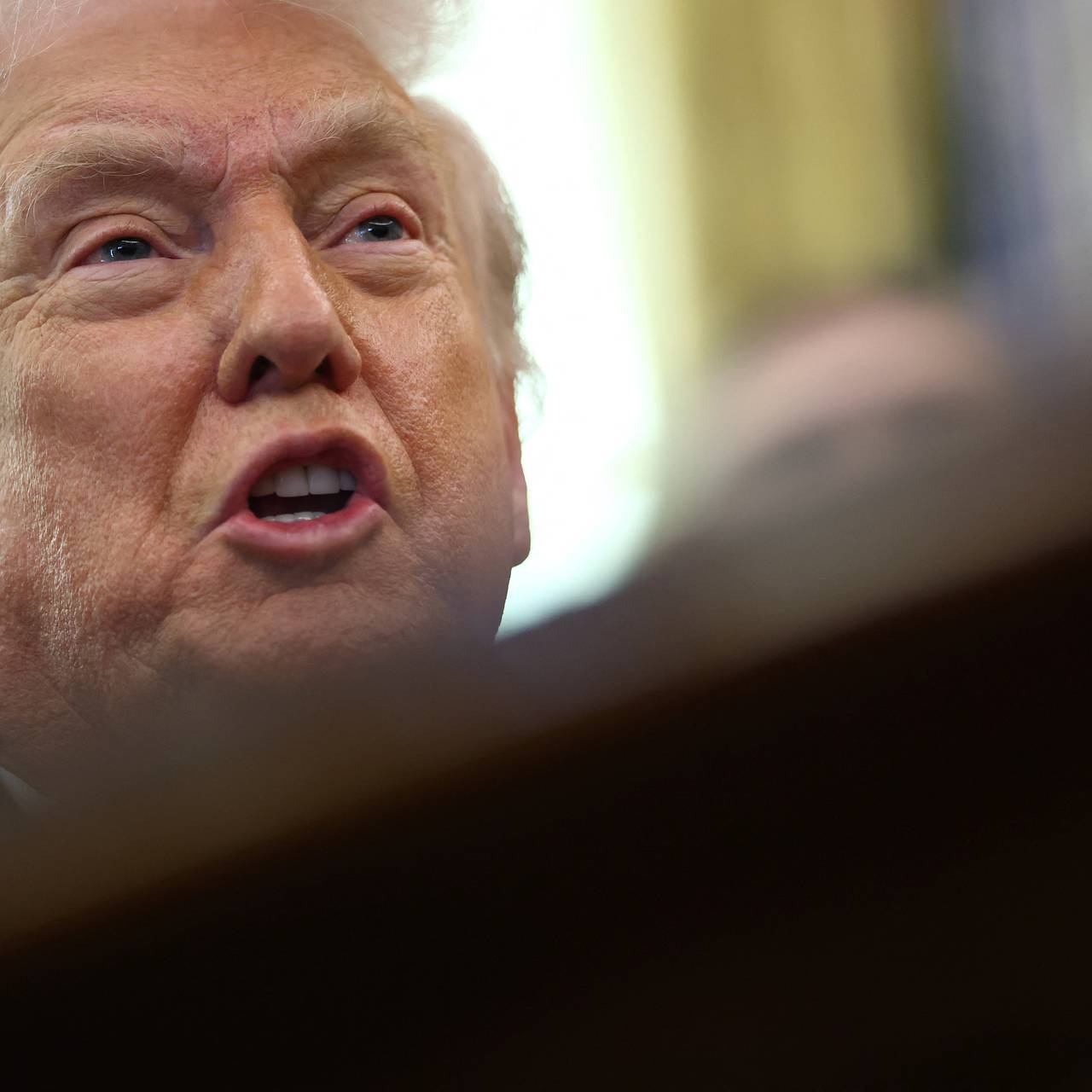 Трамп рассказал об армаде движущихся к Ирану кораблей