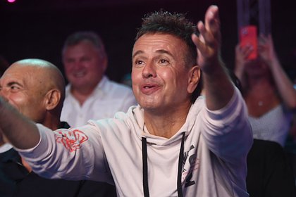 Известный российский певец заступился за Ларису Долину