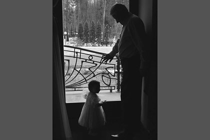 Внучка Бориса Ельцина показала архивное фото с дедушкой в честь его дня рождения