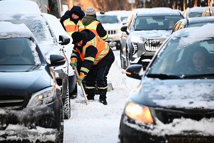 Названы способы получить выплаты за повреждения машины коммунальщиками