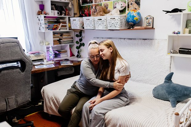 «Мне поможет только операция, врача я уже нашла» Без срочного хирургического лечения Яну ждет тяжелая инвалидность. Нужна помощь