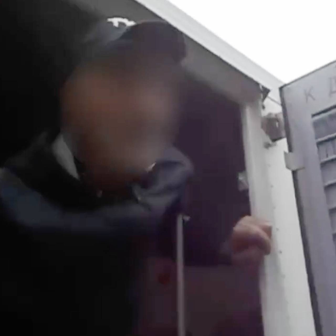 Спрятавший школьницу в подвале 29 лет назад россиянин пойдет под суд