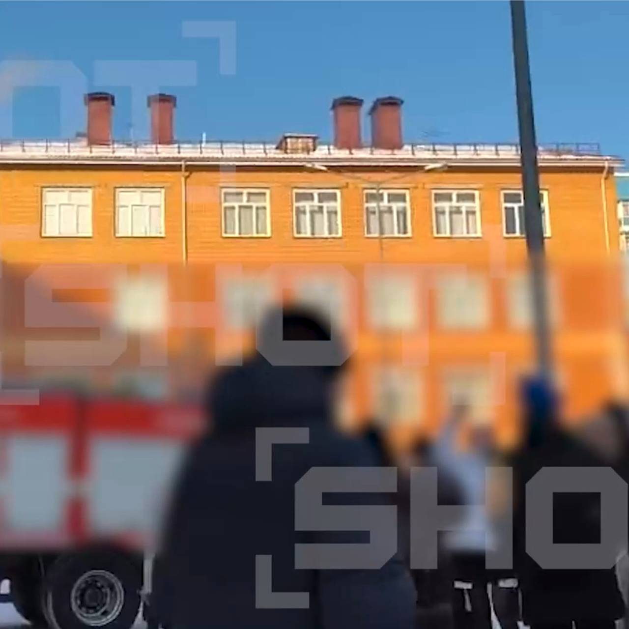 Российская школьница устроила поджог и напала на сверстников с молотком на уроке алгебры