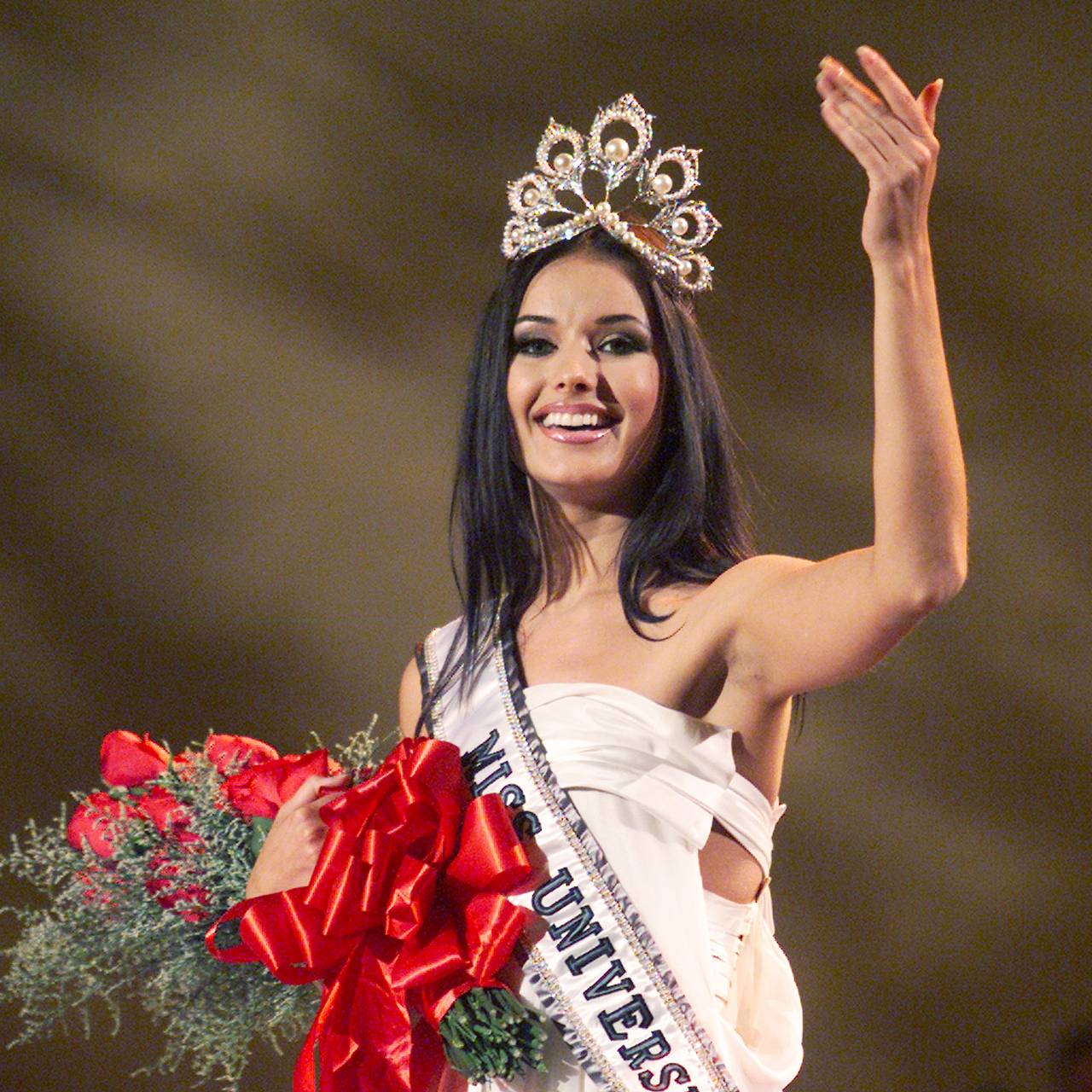 Появилась теория, что Оксана Федорова отказалась от титула &laquo;Мисс Вселенная&raquo;, чтобы спастись от Эпштейна. Трамп был ей недоволен