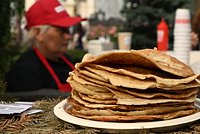 Россиянам назвали дневную норму блинов в преддверии Масленицы 