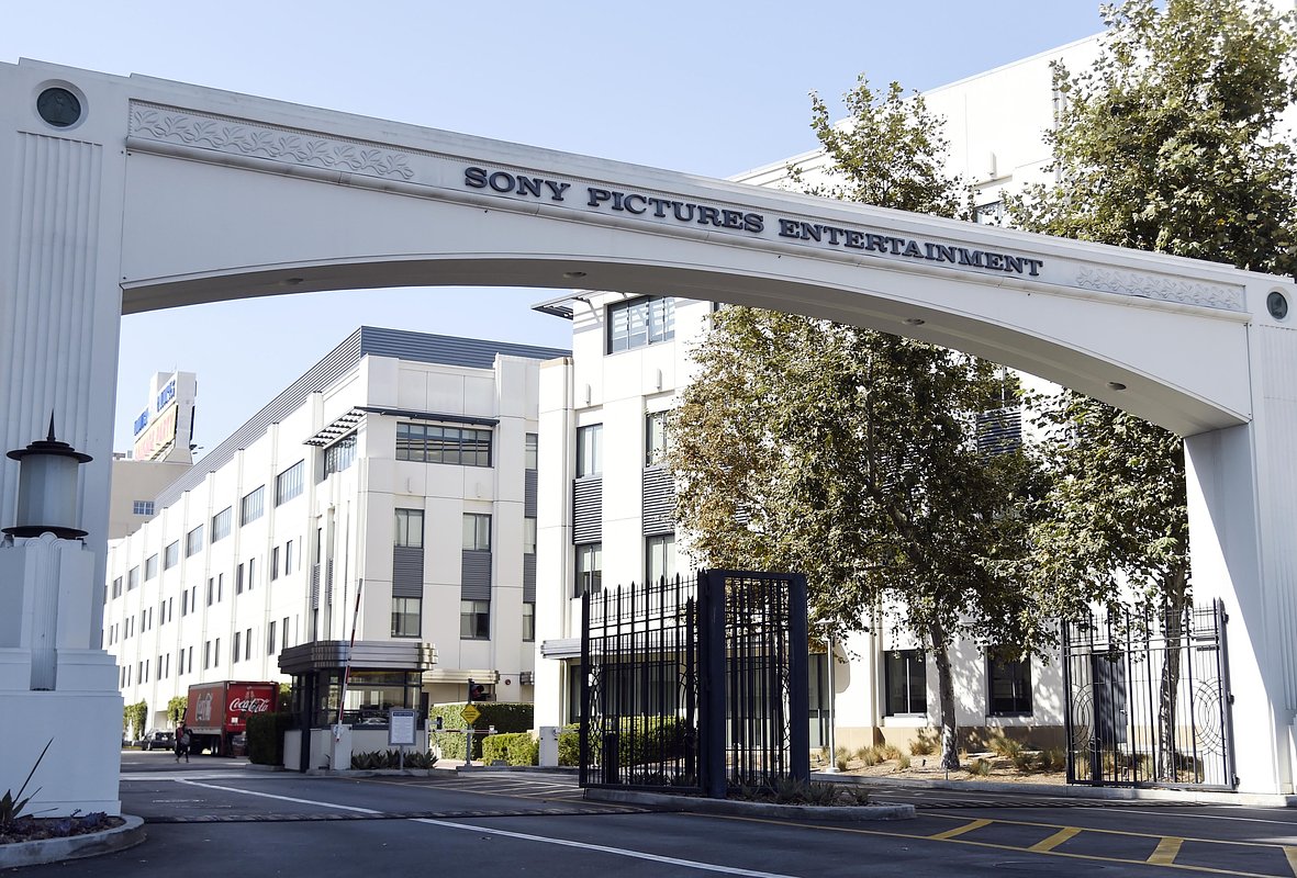 Sony Pictures не повезло первой испытать на себе мощь северокорейского возмездия
