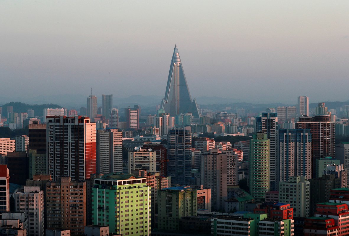 Незаселенная гостиница «Рюген» в Пхеньяне упоминалась в качестве места обитания киберпреступников