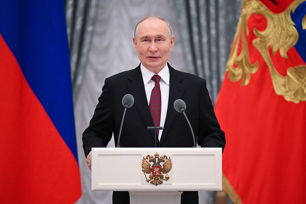 Владимир Путин на церемонии вручения премий в области науки и инноваций молодым ученым