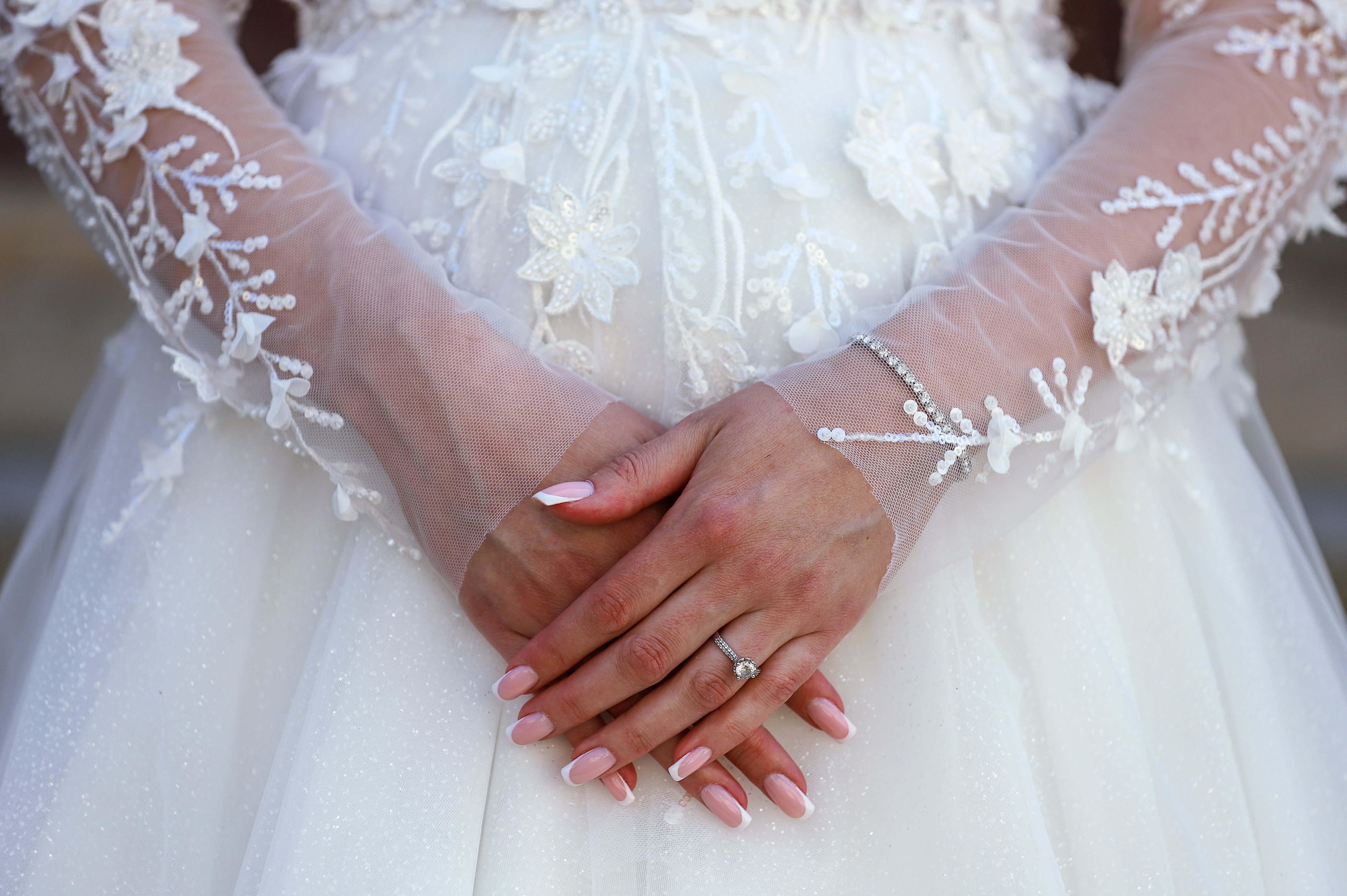 Обруганная&nbsp; за деталь в образе невеста задала новый тренд