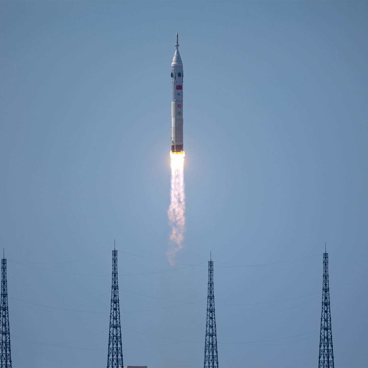 Китай испытал лунную ракету Long March 10