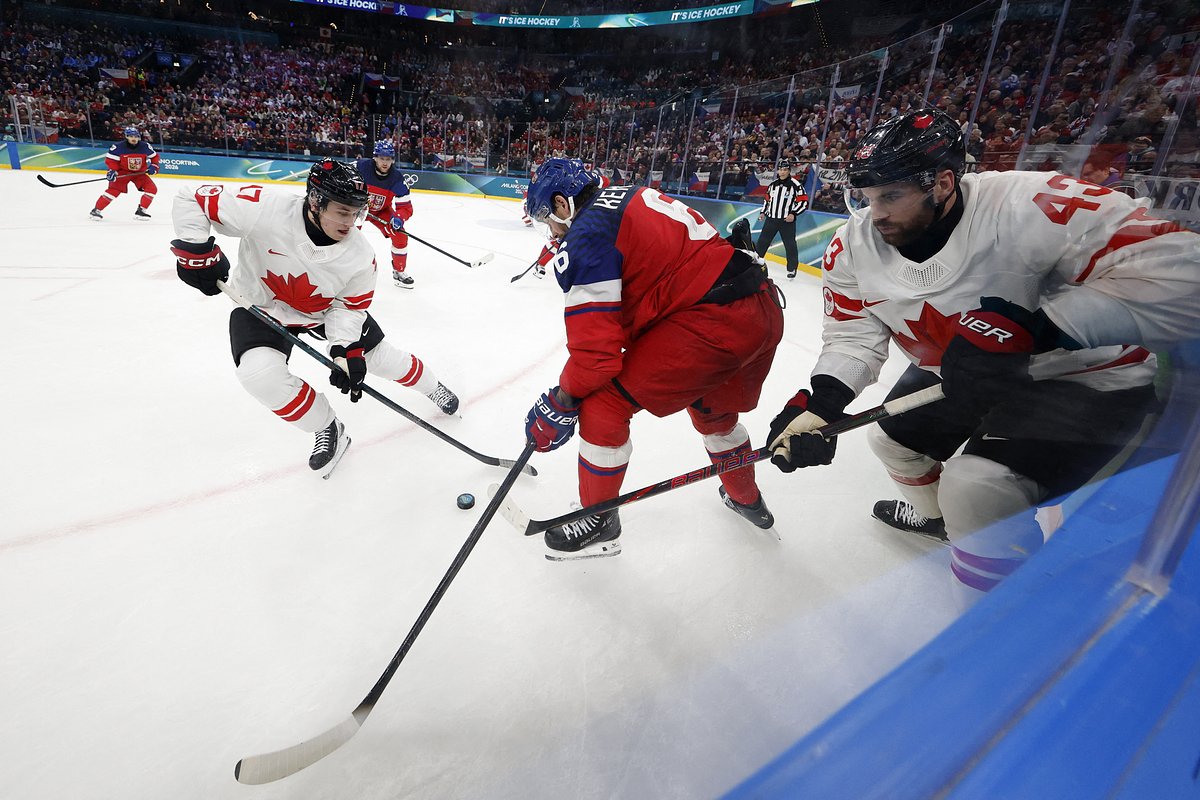 Матч между сборными Канады и Чехии