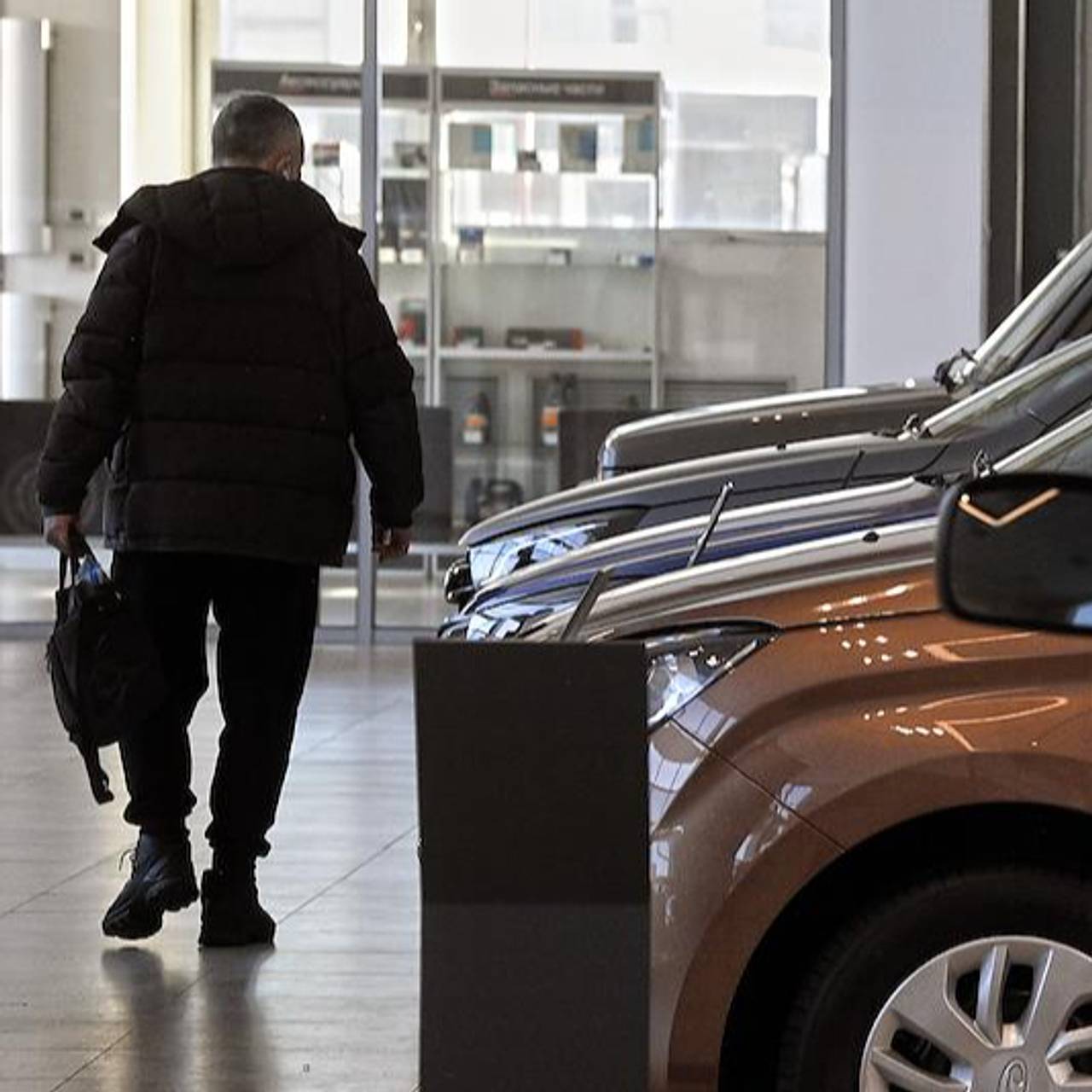Российский бизнес начал избавляться от автомобилей