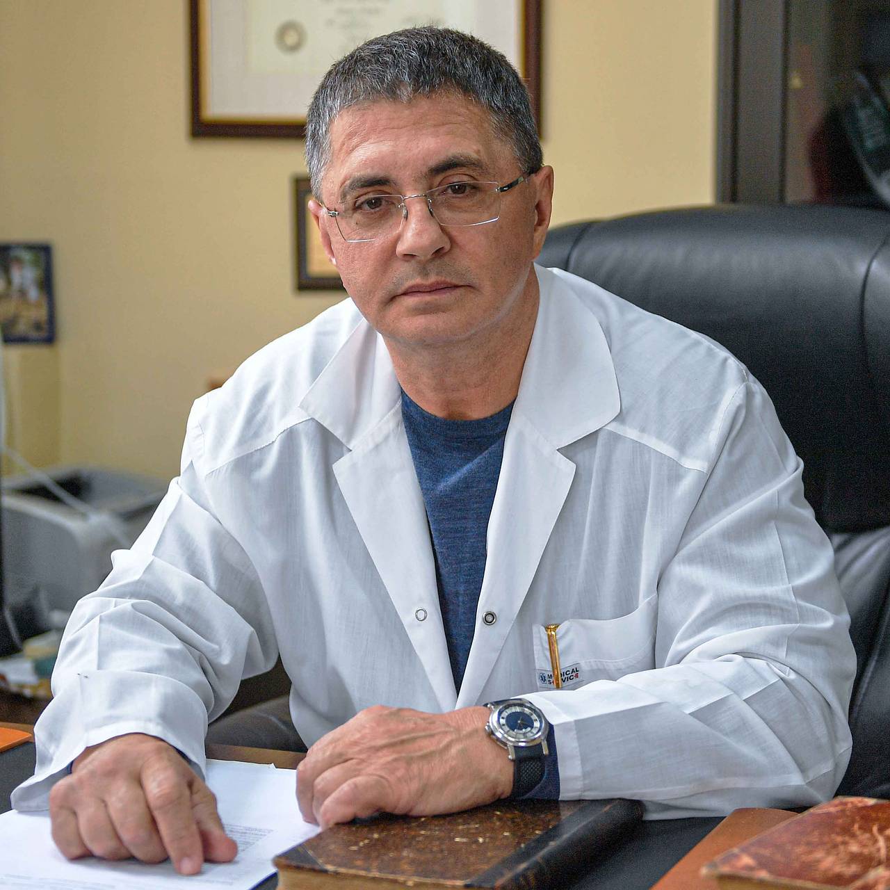 Доктор Мясников вспомнил о заставившей его постоянно пить лекарства фразе коллеги из США