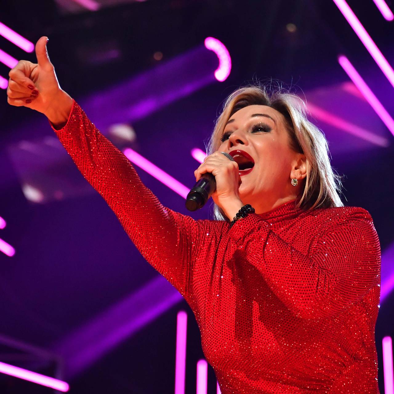 Буланова увеличила количество концертов в 11 раз