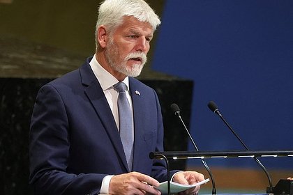 Президент Чехии призвал привлечь Россию к переговорам по Украине