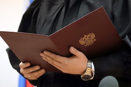 Петербуржец напал на полицейского с катаной