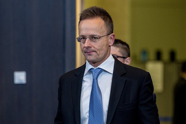 Петер Сийярто