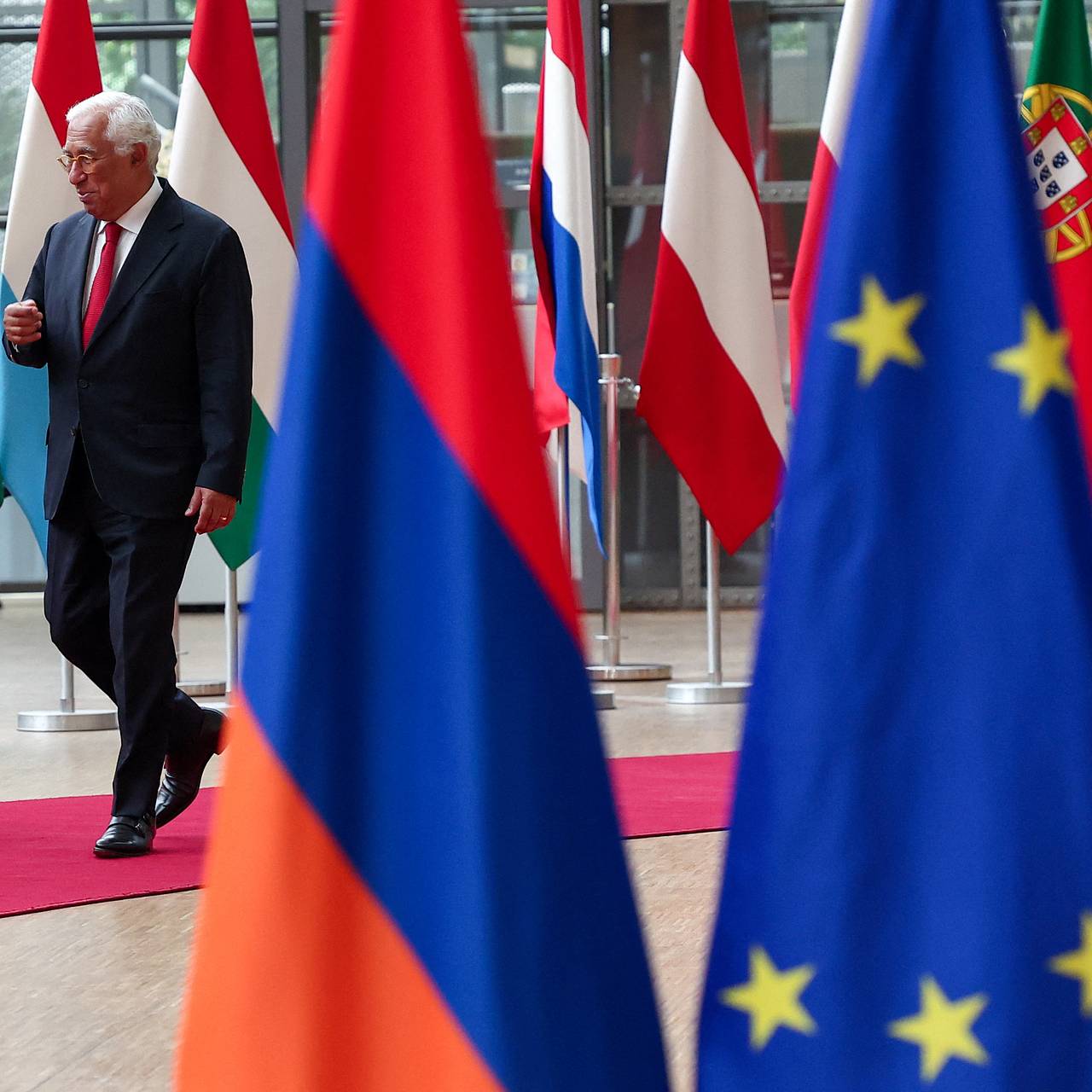 В МИД РФ заявили о повышенном внимании к отношениям Армении и Запада