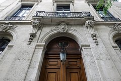 Вид на здание Джеффри Эпштейна, в районе Верхний Ист-Сайд на Манхэттене, Нью-Йорк, США