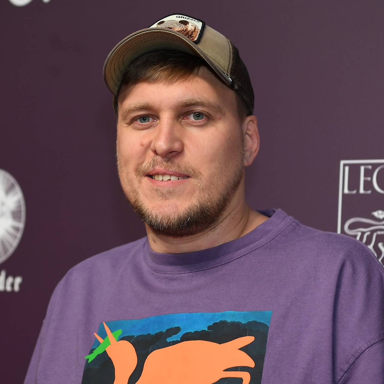 Живущий в США российский комик пошутил про статус иноагента