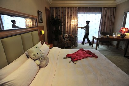 В отелях Китая начали устанавливать скрытые камеры для съемки секс-видео с россиянами