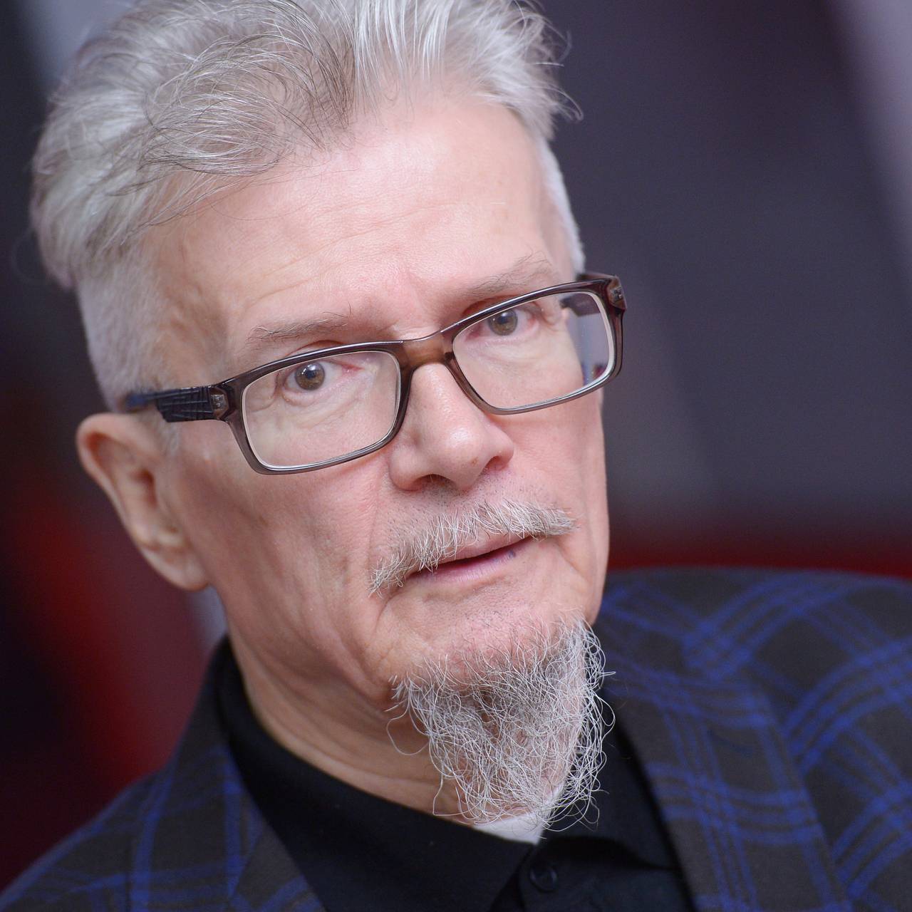 Стала известна цена дворянской усадьбы Эдуарда Лимонова