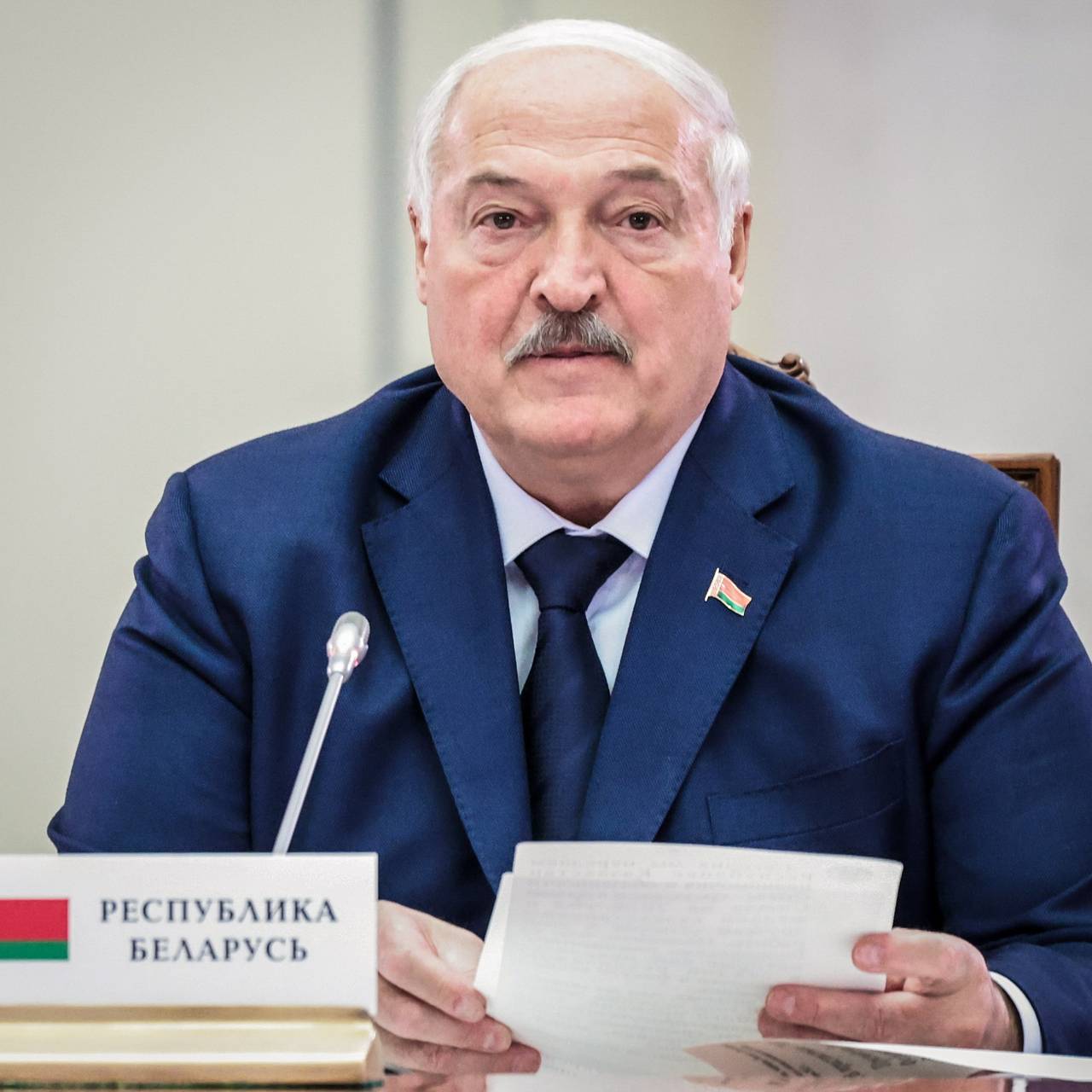 Лукашенко высказался об отказе Путина выпустить его в США