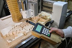 Производство сувениров из древесины Кремлёвской новогодней ели