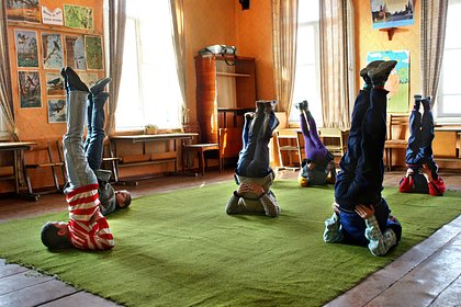 В России второкласснице пришлось заново учиться ходить после происшествия на уроке