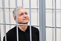 Экс-замминистра обороны Иванов решил добиться отправки на СВО через суд 