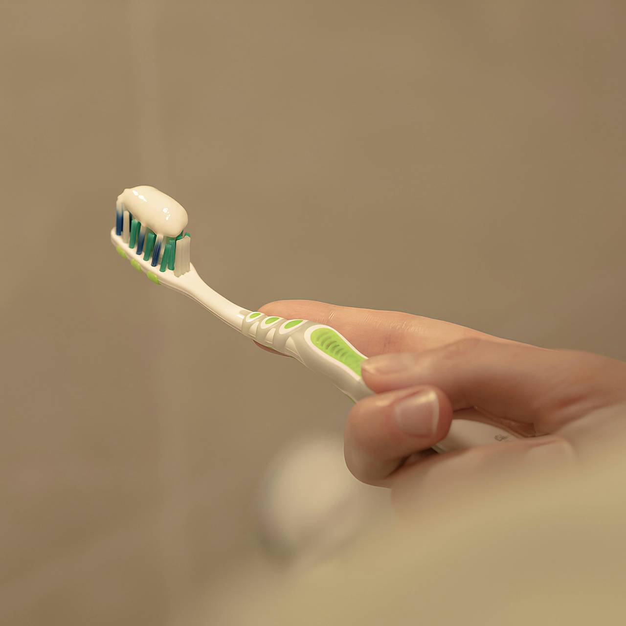 Названа оптимальная частота смены зубной щетки