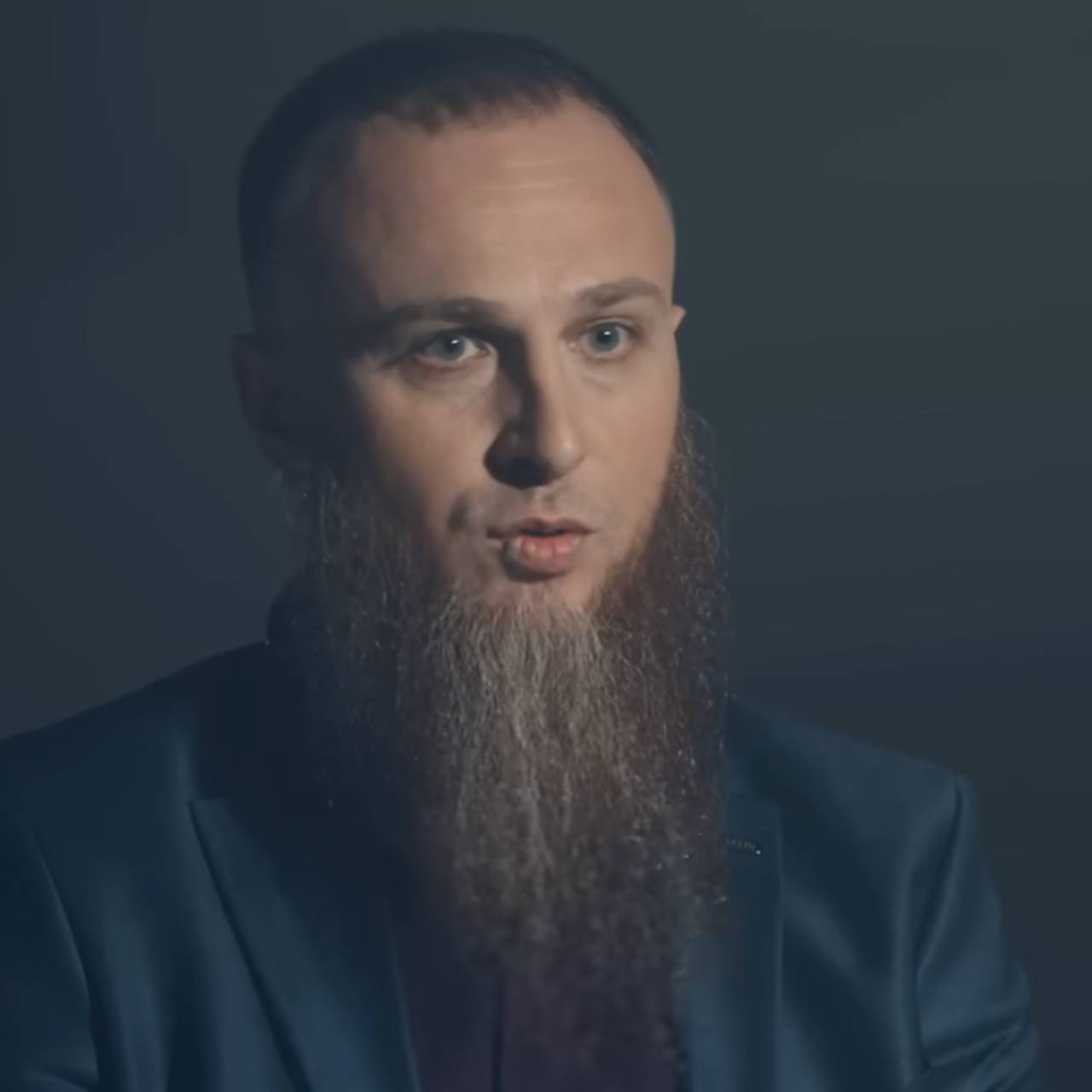 Подарок за 31-го ребенка у СК попросил скандально известный российский многоженец