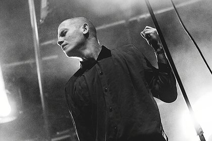 Умер солист культовой группы Shortparis Николай Комягин. Что случилось с 39-летним артистом?