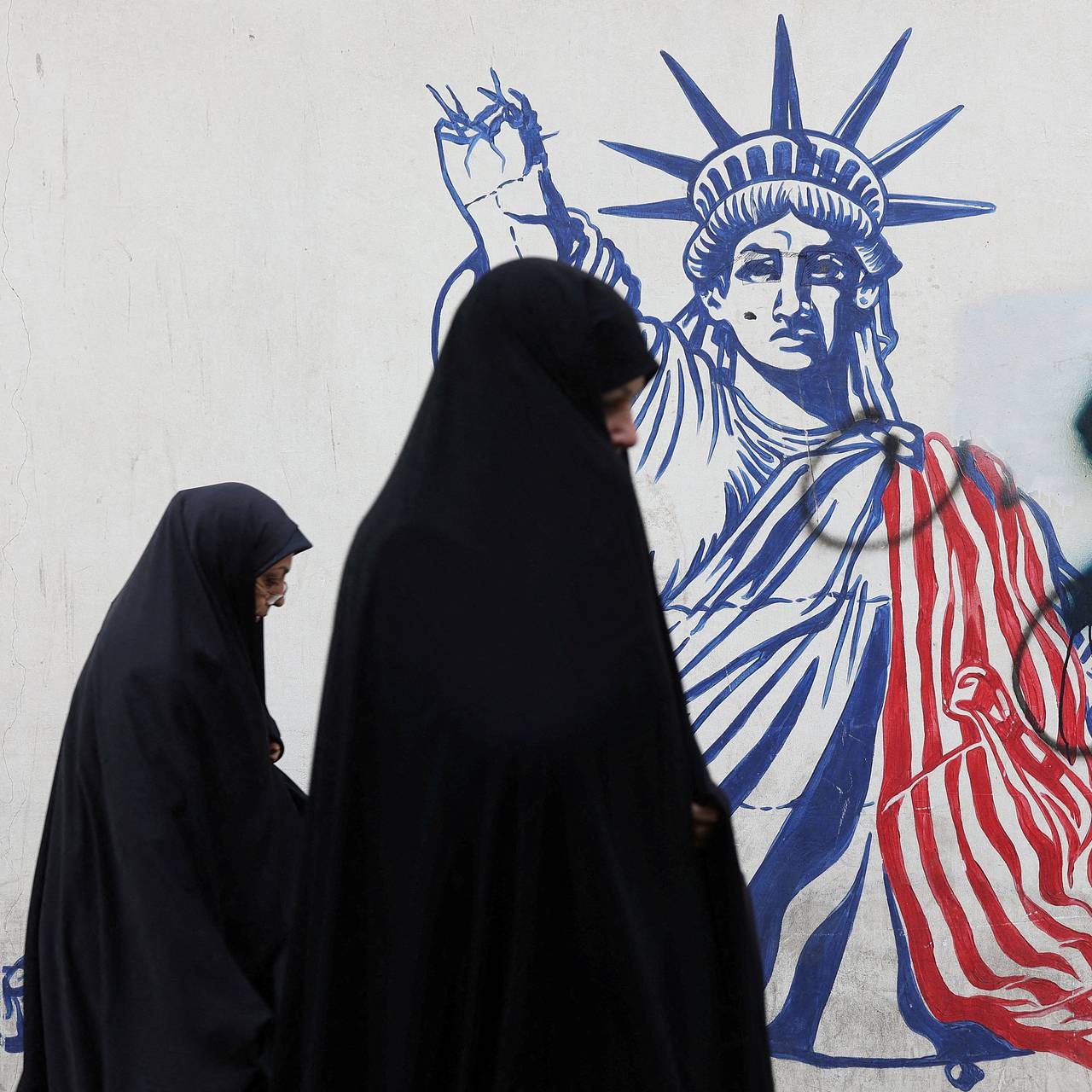 «Это дает США повод для атаки». Почему Трамп готов развязать новый конфликт и может ли в него вмешаться Россия?