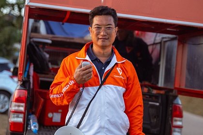 Известный политик накачал певицу наркотиками и изнасиловал за границей