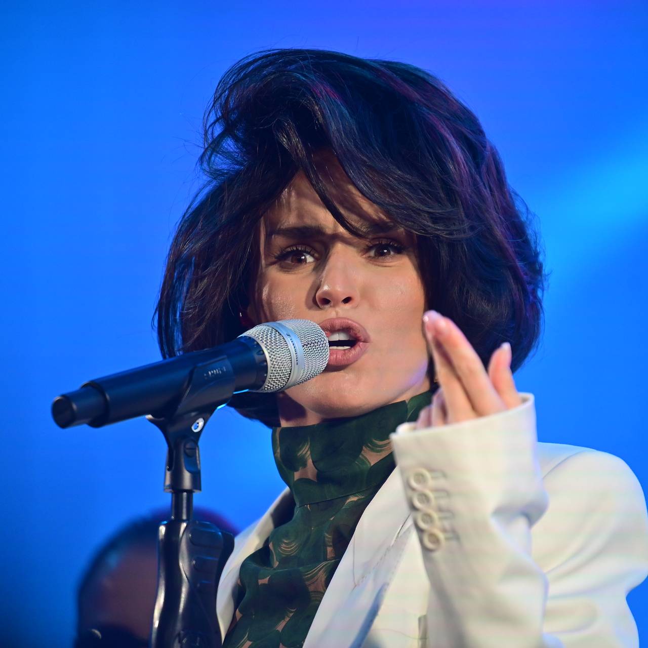 Популярную российскую певицу обвинили в самозахвате элитного поселка