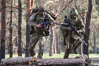 «Наводите артиллерию на нас» Офицер морской пехоты Иван Комаров — о боях с элитой ВСУ, окружении под Курском и цене ошибок на войне